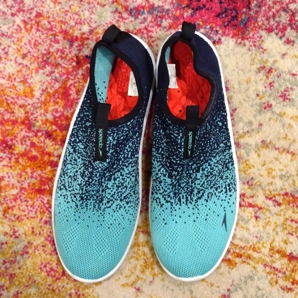 SPEEDO WATER SHOES (9) - Picture 2 of 5